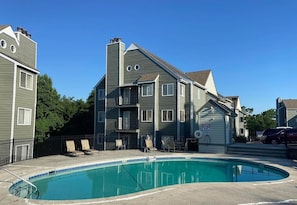 Indoor pool, outdoor pool - Mountain View Condo- Indoor Pool - Gatlinburg (Gatlinburg)
