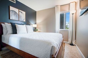 2 bedrooms, iron/ironing board, travel cot, free WiFi