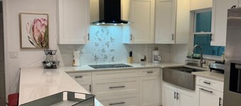 Peaceful 4-bedroom house with AC in New Port Richey