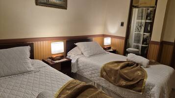 基本雙床房 | 手提電腦工作空間、免費 Wi-Fi