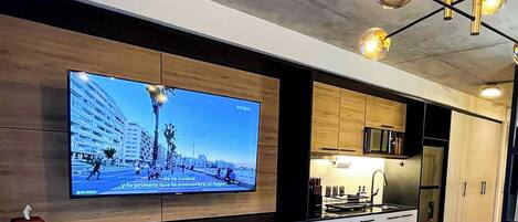 電子レンジ、オーブン、コンロ