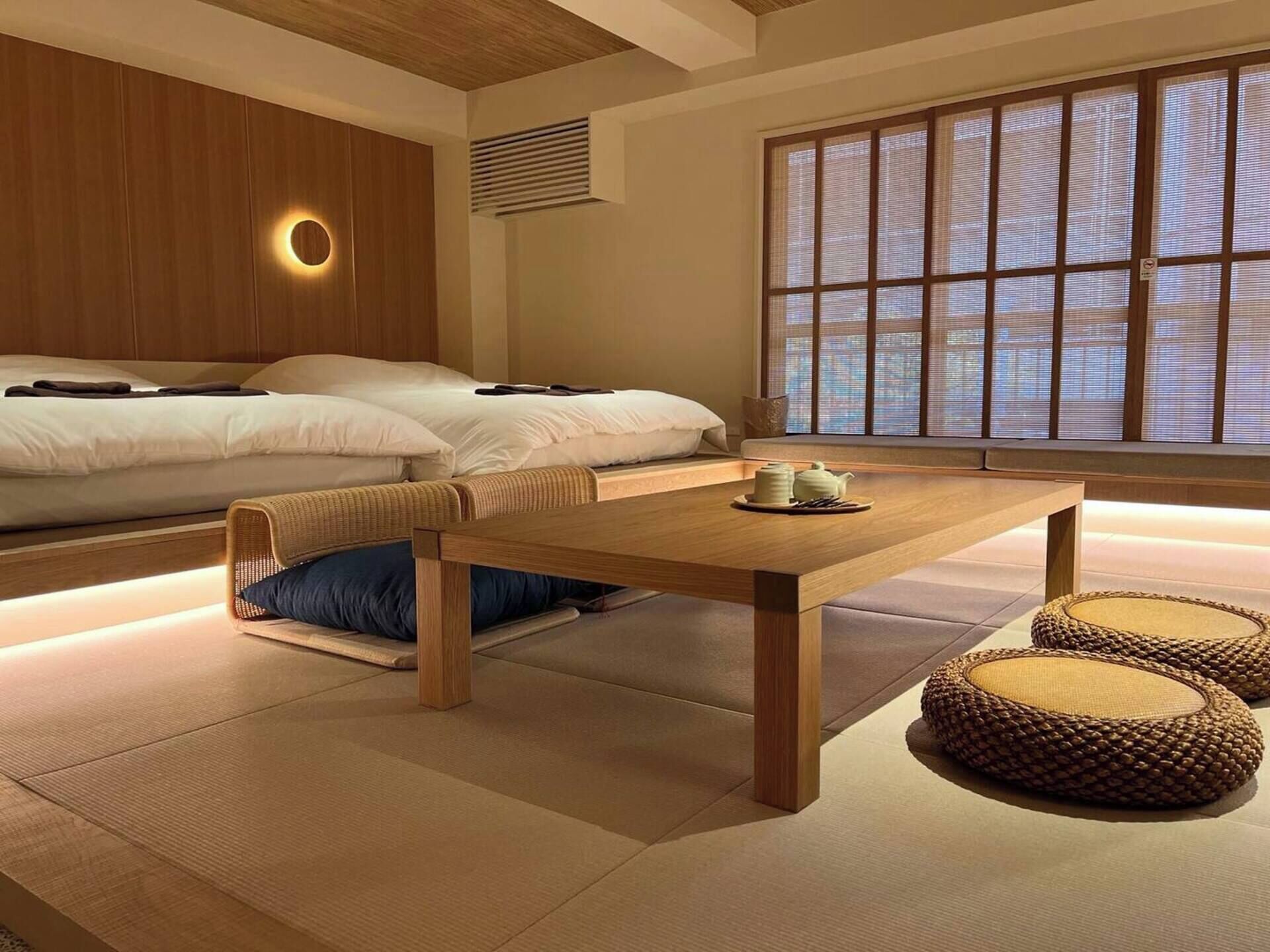 ベビーベッド (無料)、WiFi (無料)、ベッドシーツ