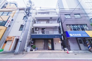 واجهة المنشأة