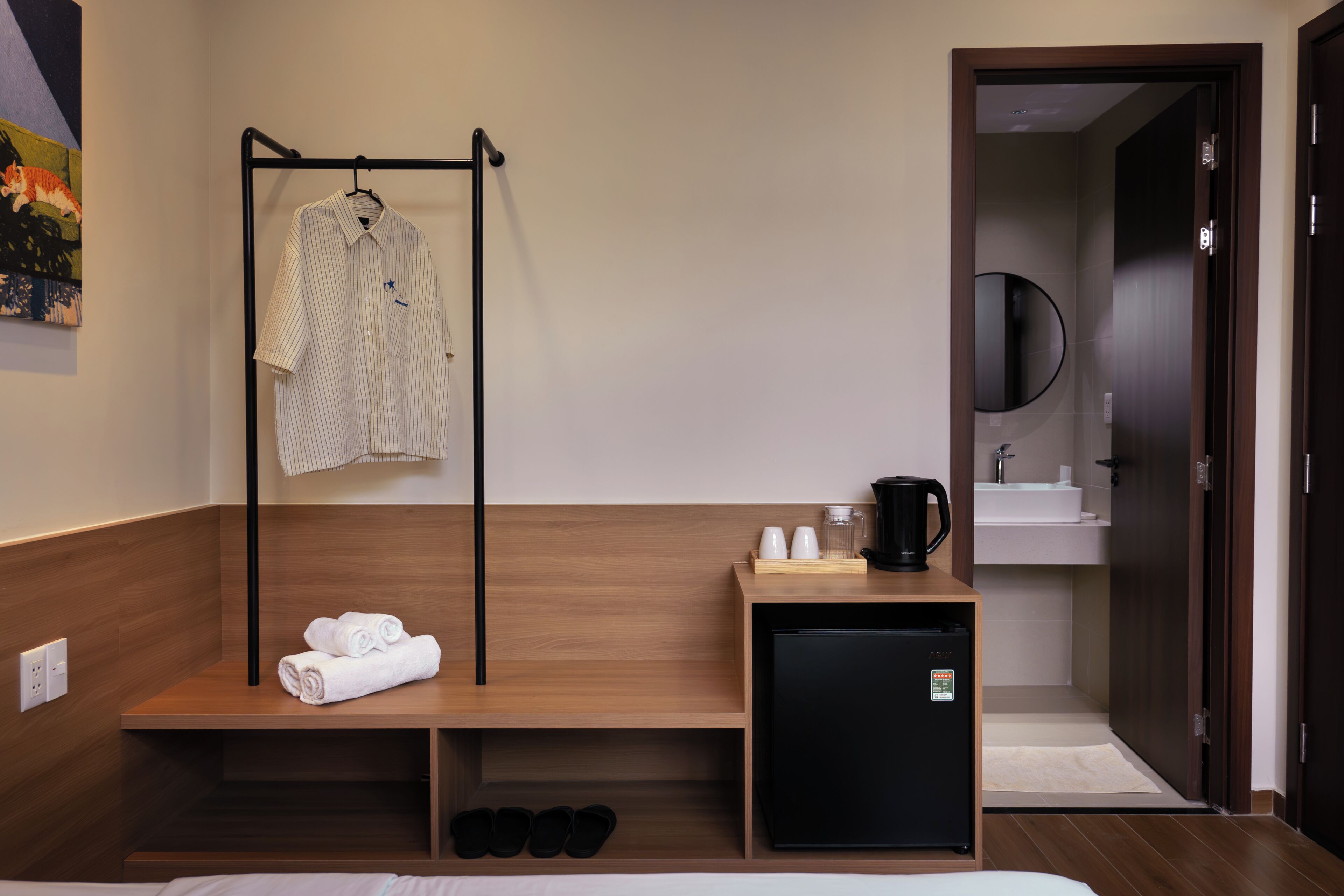 Deluxe Studio, City View | Premium bedding, desk, laptop workspace, blackout drapes