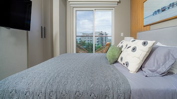 2 bedrooms, iron/ironing board, WiFi (free), bed sheets