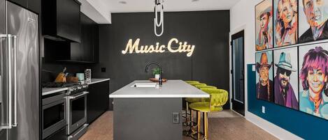 Fridge, microwave, dishwasher, coffee/tea maker