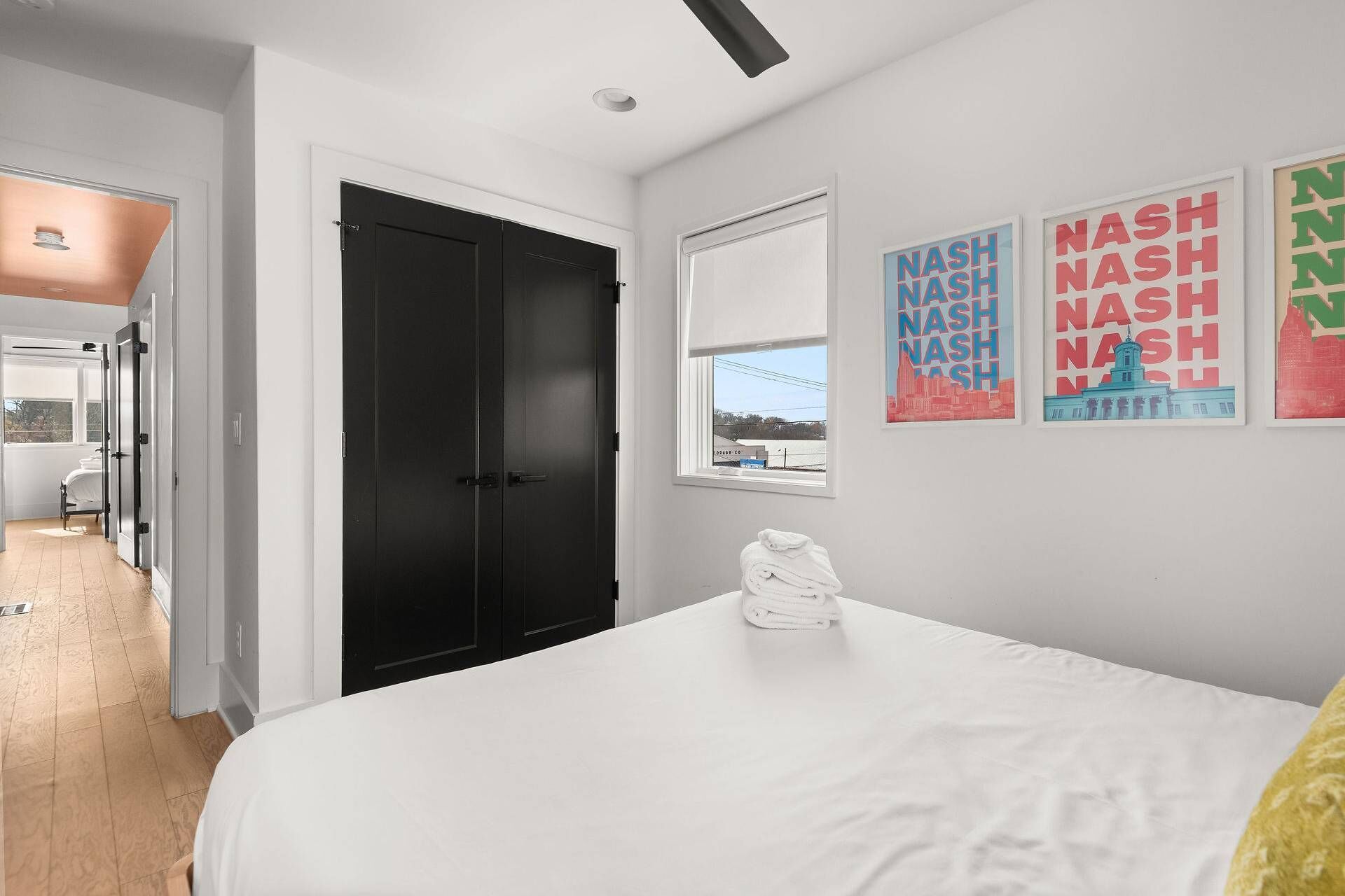 4 bedrooms, iron/ironing board, WiFi