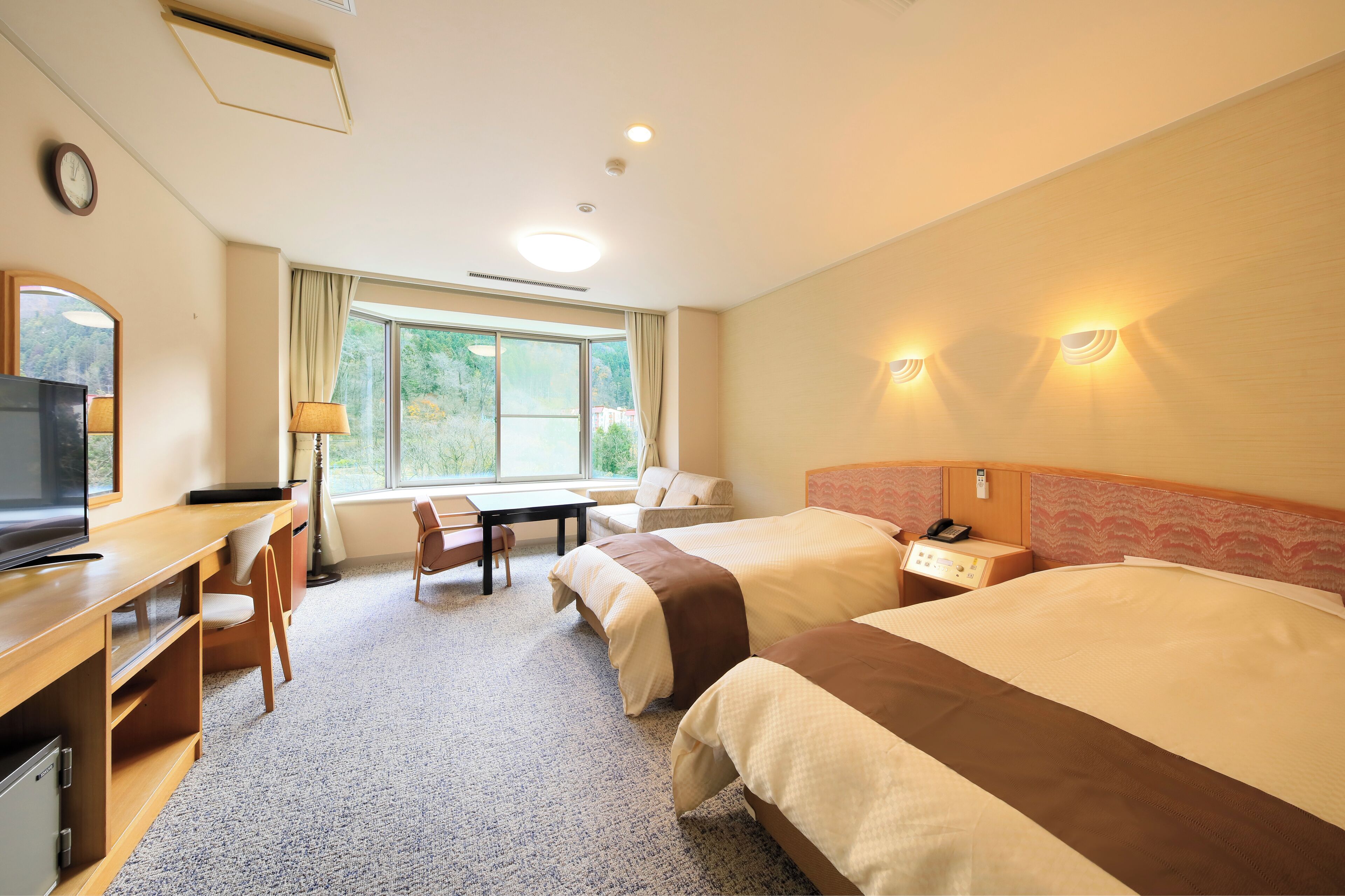 Standard Twin Room, River View | Free WiFi