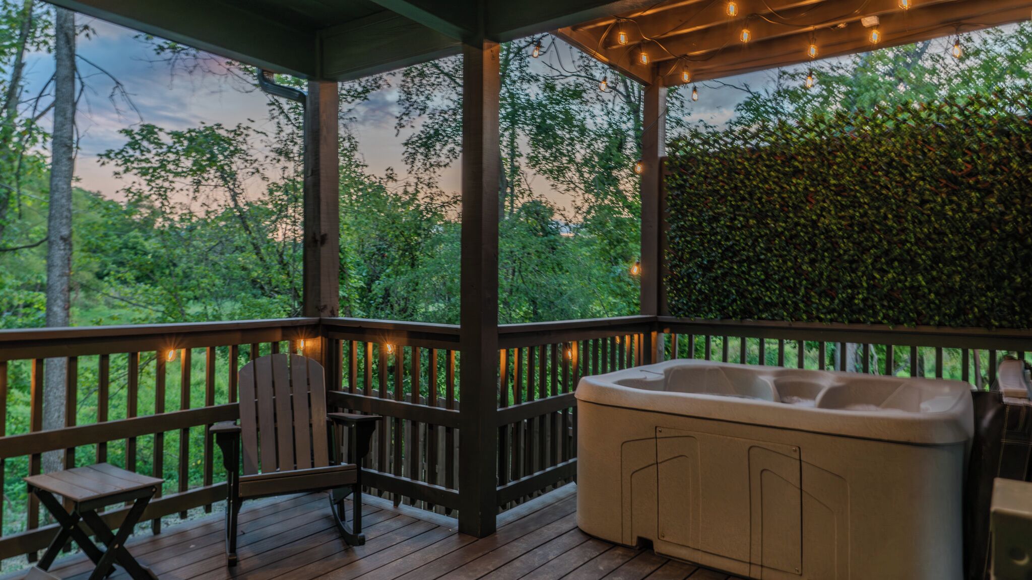 Tina de hidromasaje al aire libre