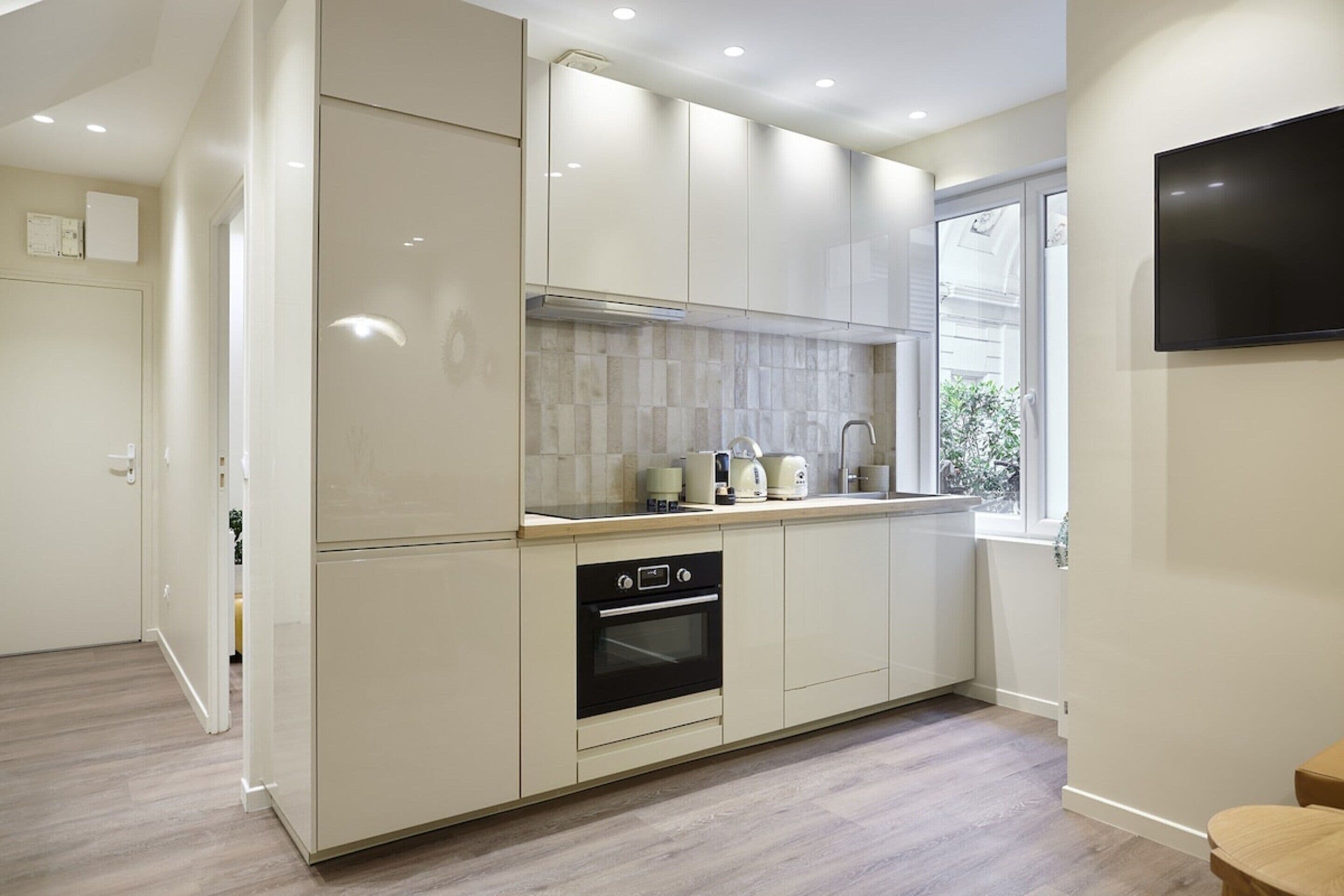 Apartment | Private kitchen | Cleaning supplies