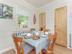 Dining - 3 bedroom accommodation in Wick (Wick)