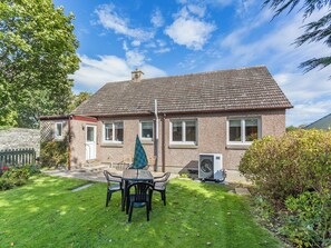 Outdoor dining - 3 bedroom accommodation in Wick (Wick)