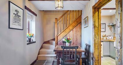 2 bedroom accommodation in Llangadog