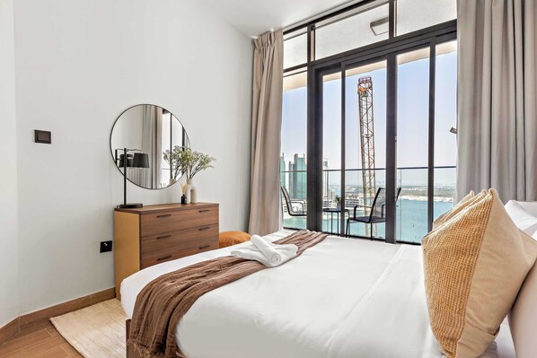 1 bedroom, desk, iron/ironing board, WiFi