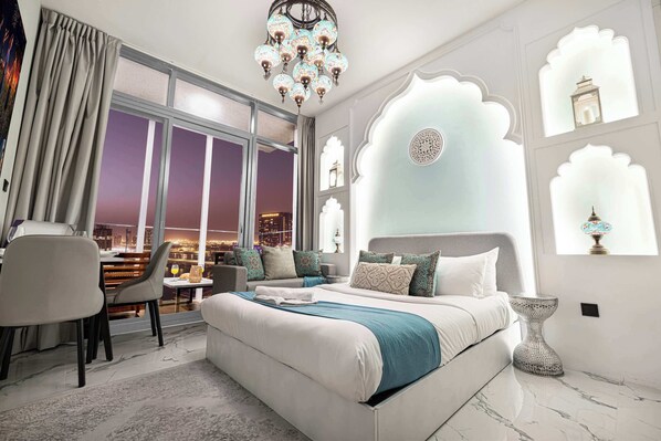 Desk, iron/ironing board, WiFi, bed sheets