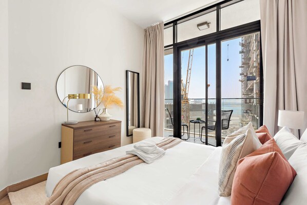 1 bedroom, desk, iron/ironing board, WiFi