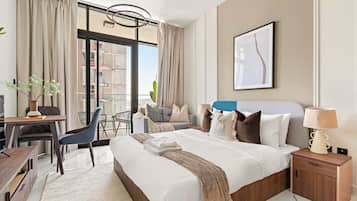 Desk, iron/ironing board, WiFi, bed sheets