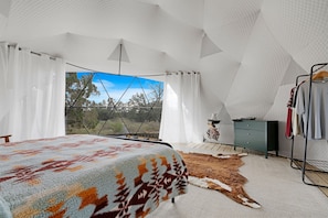 Travel cot, bed sheets
