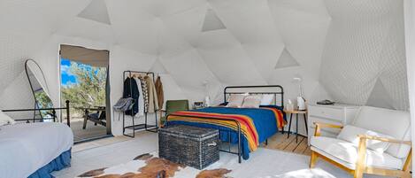 Travel cot, bed sheets
