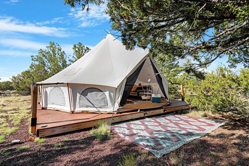Family Nature Getaway with 1 Queen + 2 Twin Beds