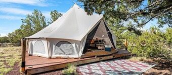 Family Nature Getaway with 1 Queen + 2 Twin Beds