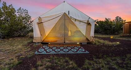 Unplug & Recharge: Cozy Off-Grid Glamping