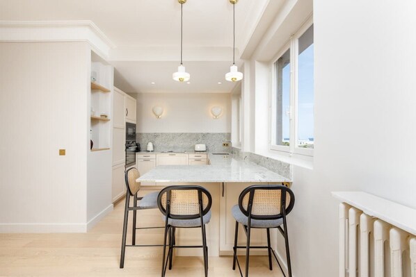 Apartment | Private kitchen | Fridge, microwave, oven, dishwasher