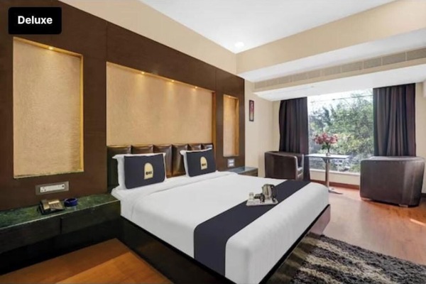 Desk, WiFi (free), bed sheets