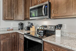 Coffee/tea maker, fridge, microwave, stovetop - Cozy Blue Ridge Cabin: Game Room & Mountain Views (Morganton)