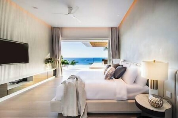 4 bedrooms, in-room safe, desk, WiFi