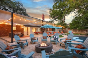 Terrace/patio - Resort Style Backyard • Pool • Putt Putt • Hot Tub (San Antonio)