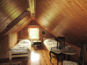 House | 5 bedrooms, individually furnished, bed sheets