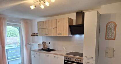 Ferienwohnung 110qm, 2 Schlafzimmer, Garten & Balkon