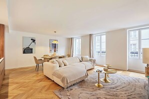 Apartment | Living area - Sublim AC Apartment Opera Madeleine (Paris)