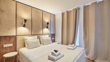 Apartment | 3 bedrooms, laptop workspace, iron/ironing board, bed sheets