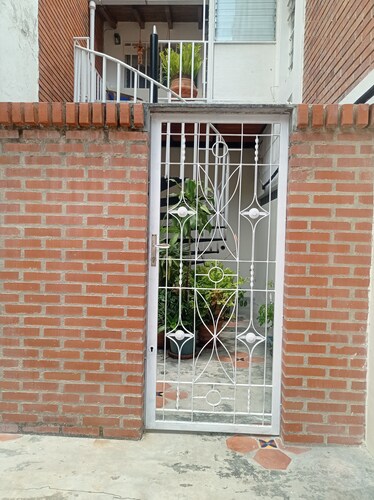 APPENDIX 159: 🌿 Intimate refuge in Caracas: calm, design and hospitality with soul.