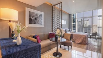 Luxury Studio, Canal View | Living area
