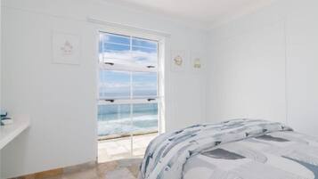 Apartment, 3 Bedrooms, Smoking, Balcony | 3 bedrooms