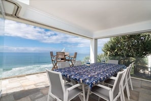 Apartment, 3 Bedrooms, Smoking, Balcony | Dining room