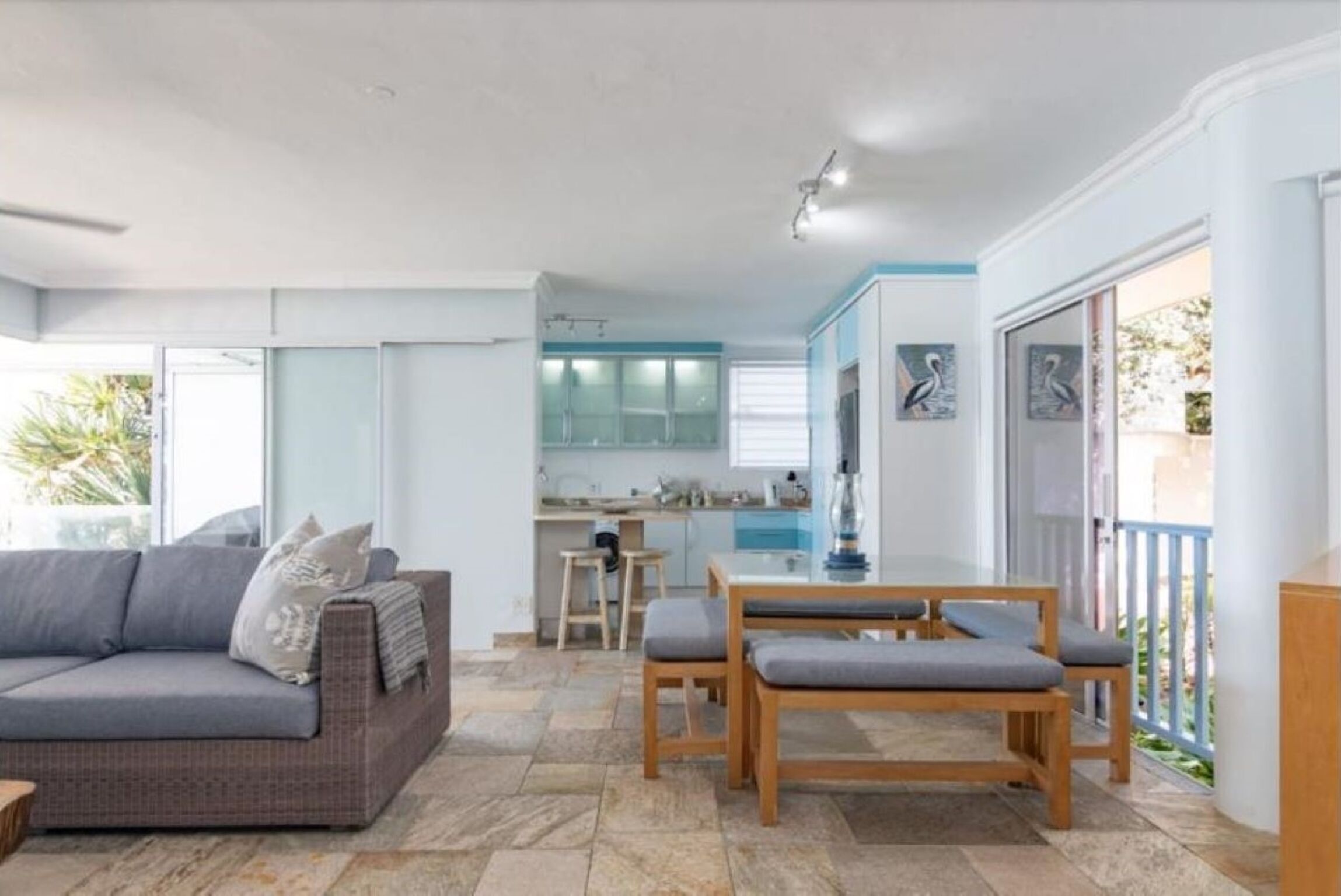 Apartment, 3 Bedrooms, Smoking, Balcony | Living area | Books
