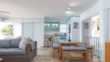 Apartment, 3 Bedrooms, Smoking, Balcony | Living area | Books