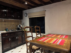 Family House, Patio, Beach View | Private kitchen - Casa Vacacional Marqués (Playas de Rosarito)