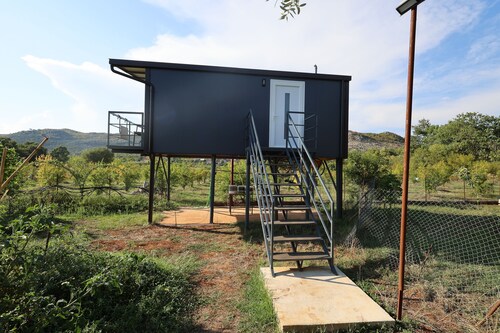 Orchard Guard Tower with all the comforts of home and mountain views