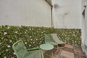 Apartment | Terrace/patio - Apartment With Terrace Tour Eiffel Invalides (Paris)