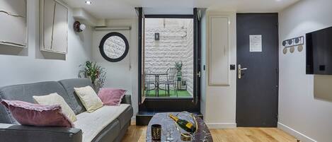 Apartment | Living area