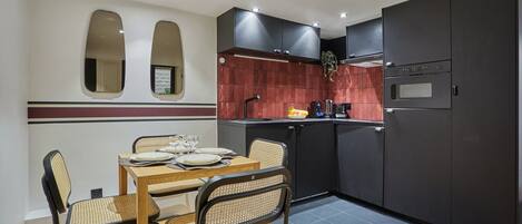 Leilighet | Eget kjøkken | Kjøleskap, mikrobølgeovn, kokeplater og kaffetrakter/tekoker