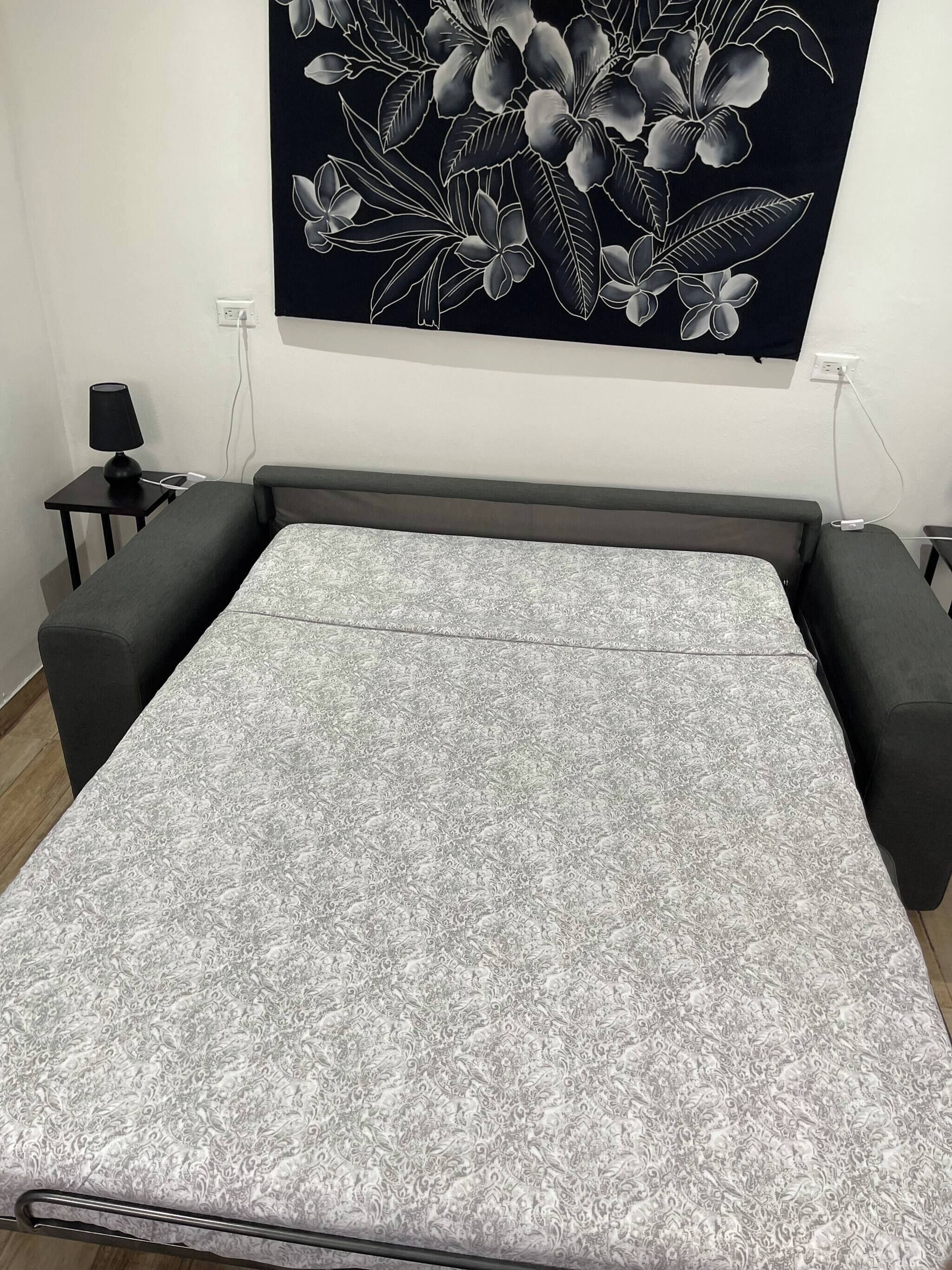 1 bedroom, iron/ironing board, internet, bed sheets