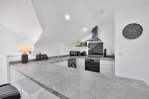 Microwave, oven