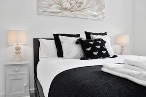 2 Schlafzimmer, Bügeleisen/Bügelbrett, kostenloses WLAN