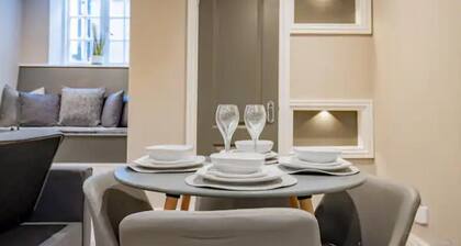 WhiskAwayHomes Shaw Street Apartment 2